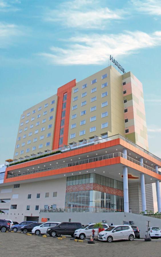 Harris Hotel Samarinda Exterior foto