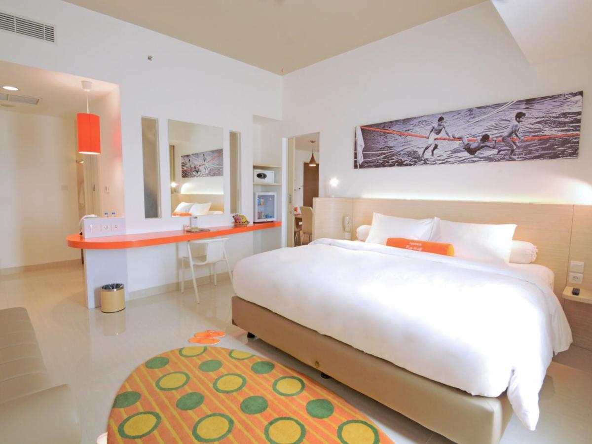 Harris Hotel Samarinda Exterior foto