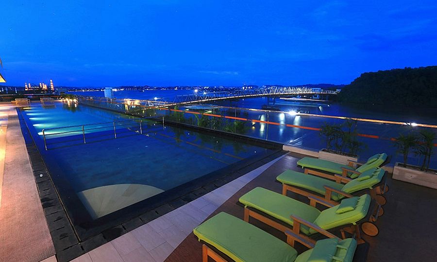 Harris Hotel Samarinda Exterior foto
